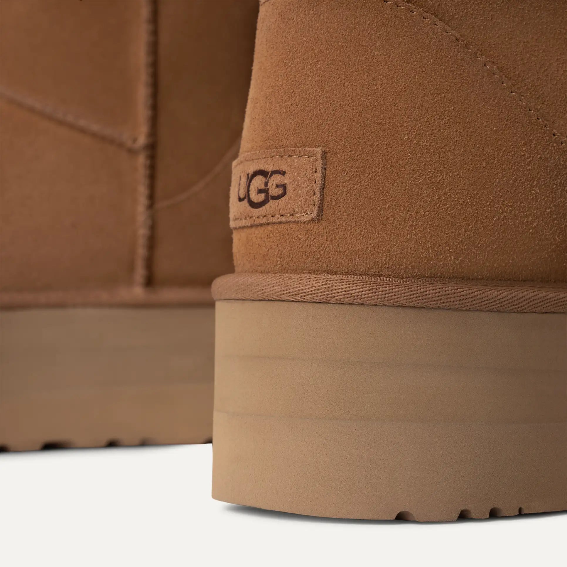 UGG MINI PLATFORM CHESTNUT