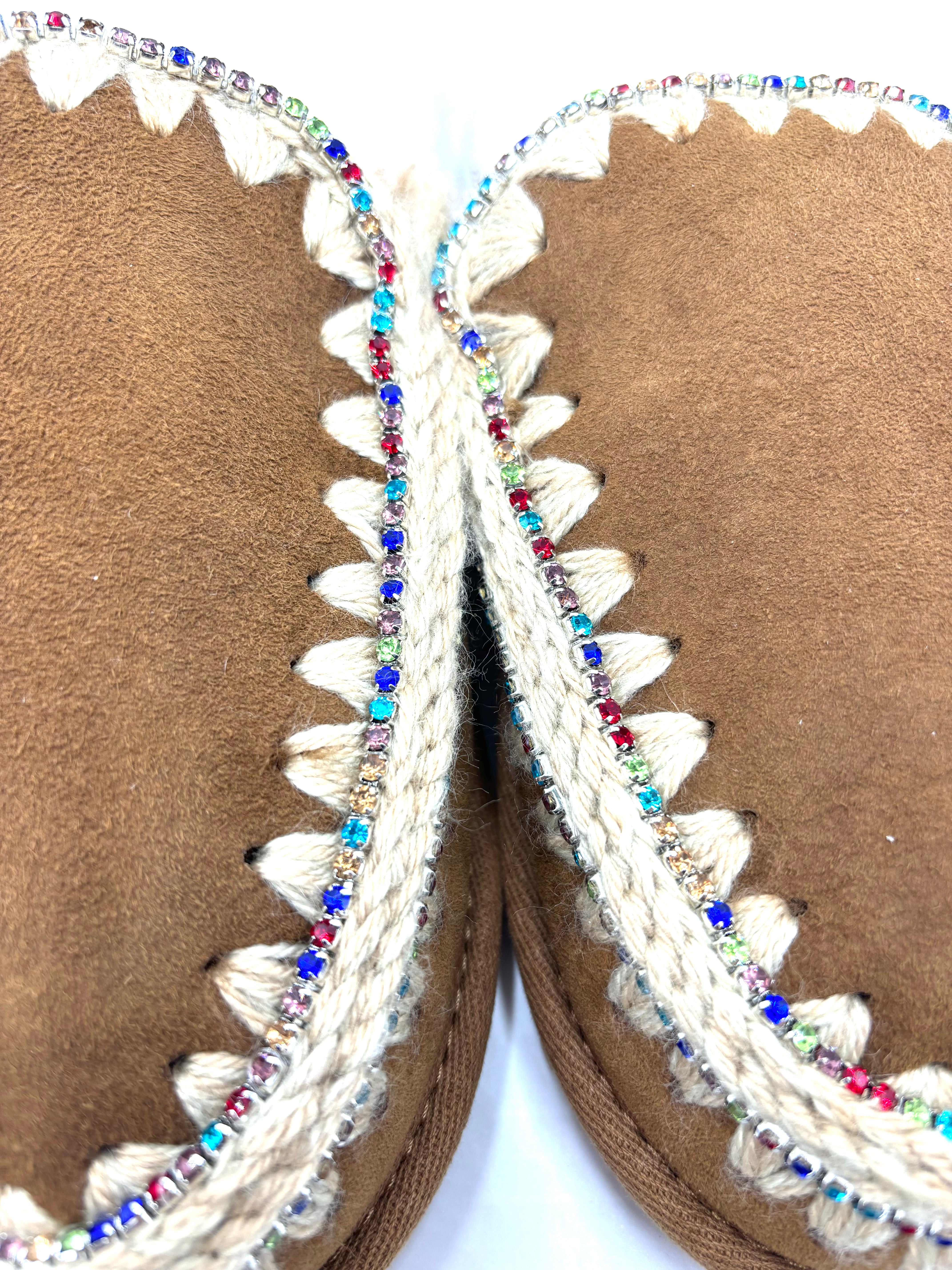 MOU SUEDE ESKIMO SLIPPER RHINESTONES COG CHESTNUT