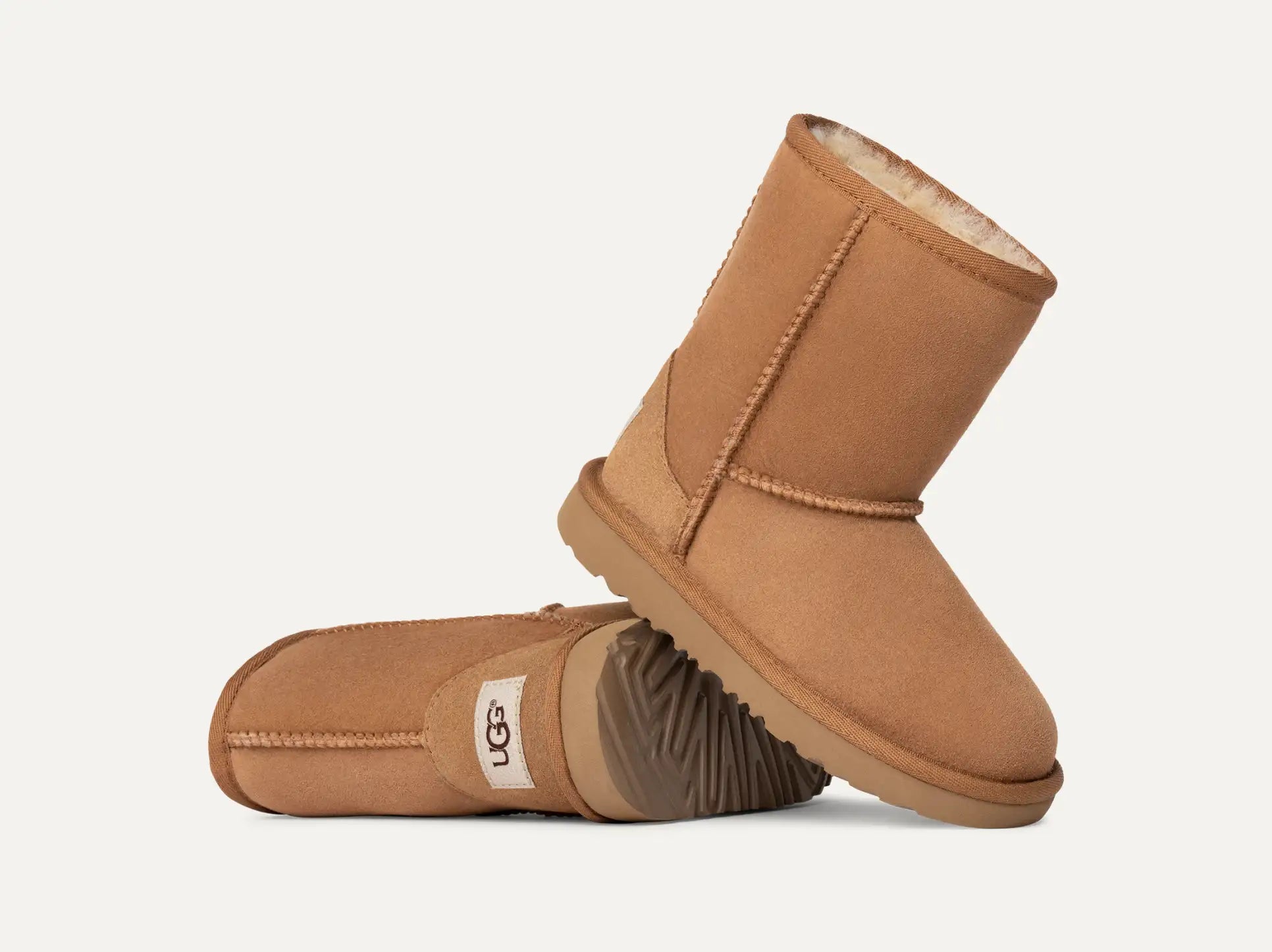 UGG KIDS SHORT CHESTNUT