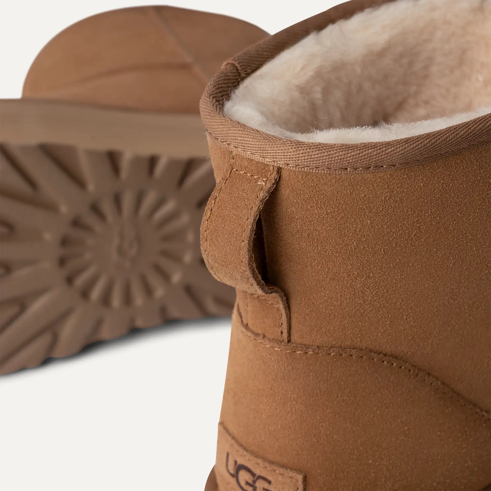UGG MINI PLATFORM CHESTNUT