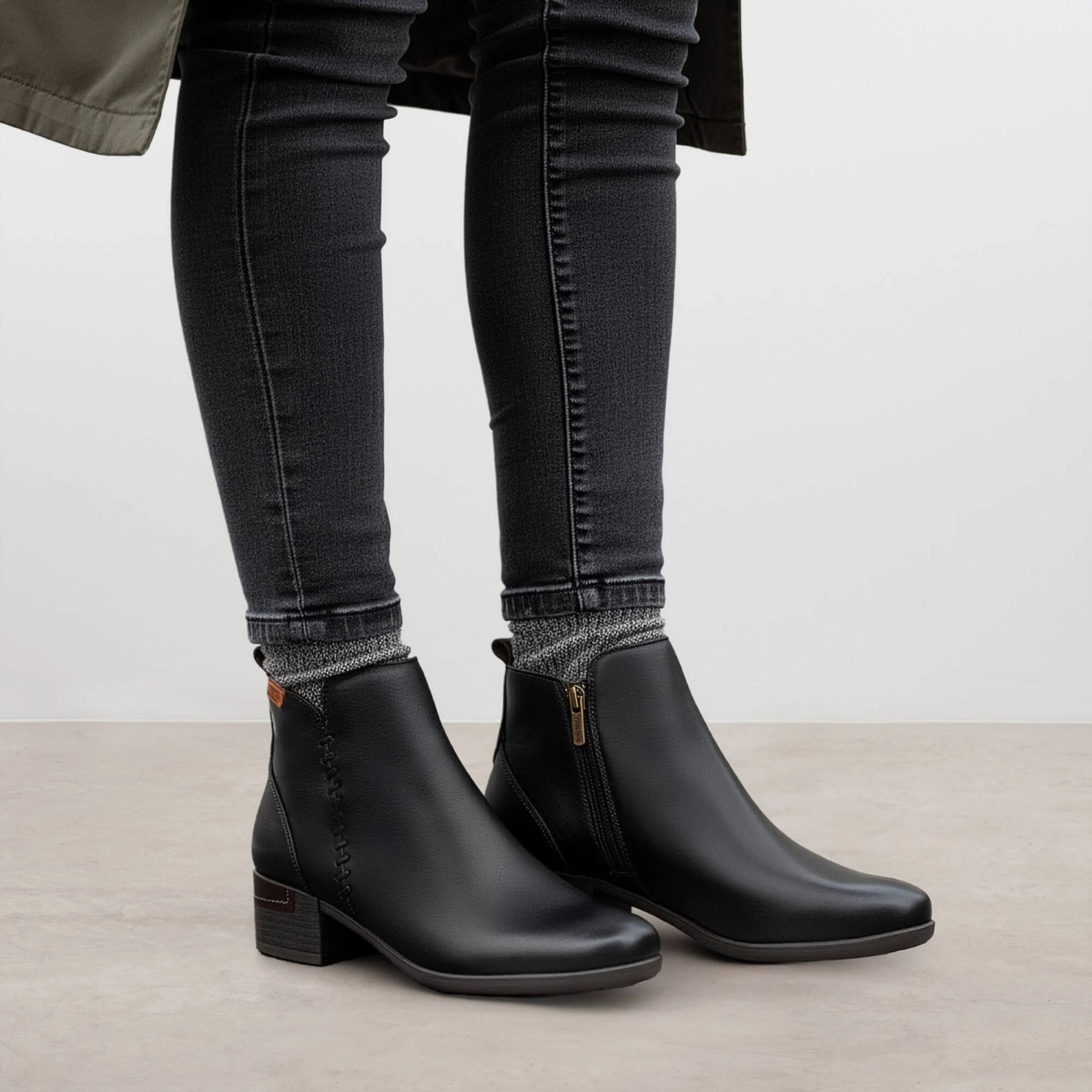 PIKOLINOS MALAGA W6W 8950 BLACK