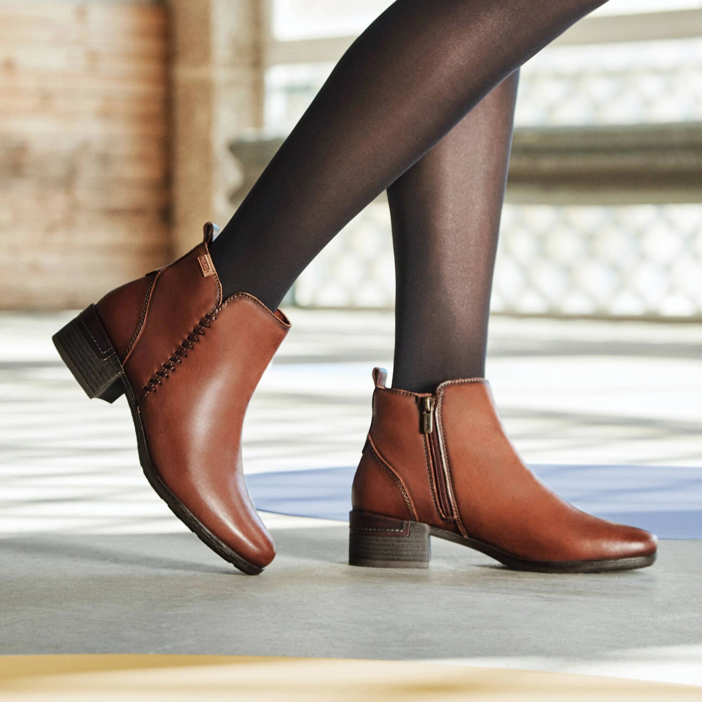 PIKOLINOS MALAGA W6W 8950 CUERO